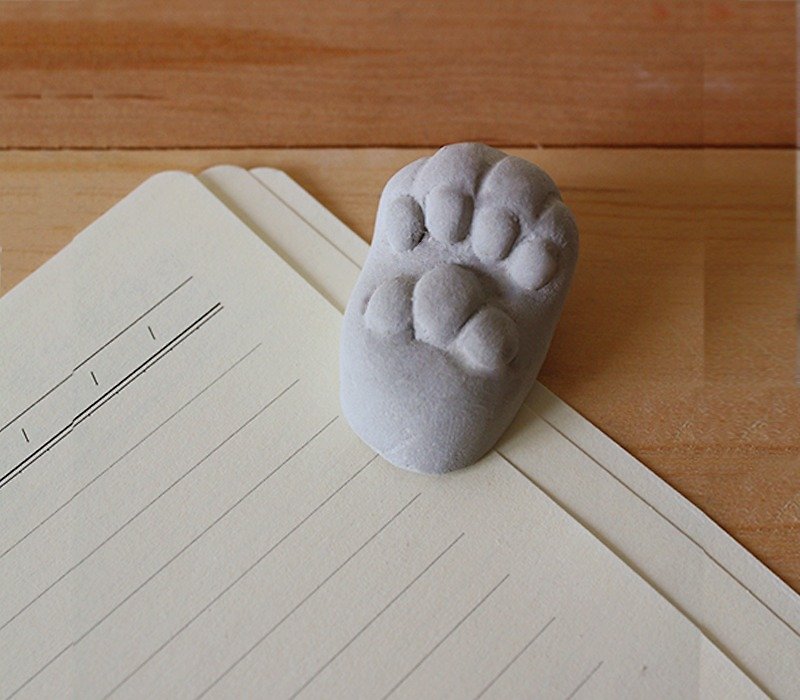 Get Lucky / Cat Paw / Mini  Diffuser Stone - Items for Display - Cement Gray