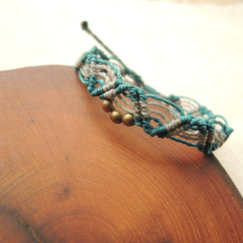 Embellishment / Brazilian silk Wax thread bracelet - สร้อยข้อมือ - วัสดุกันนำ้ สีน้ำเงิน