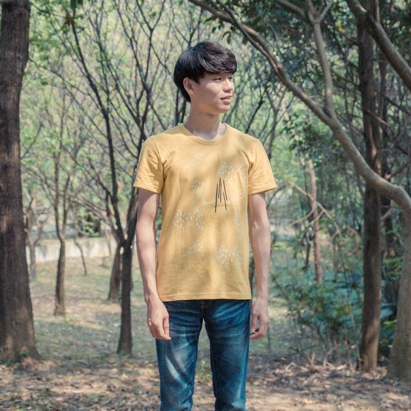 蘑菇mogu / T恤 / 阿勃勒 / 金黃 - Women's T-Shirts - Cotton & Hemp Yellow