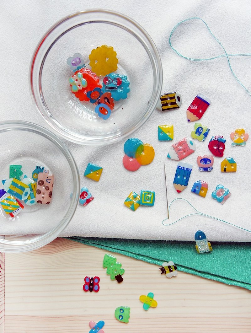 mumu union handmade buttons set - Other - Plastic Multicolor