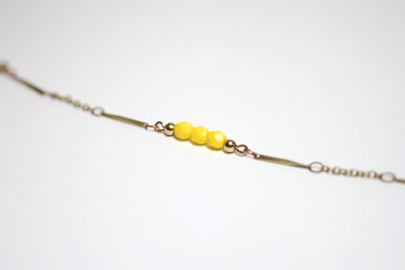 Mother's Day gift retro simplicity small lemon yellow brass geometric modeling natural stone bracelet - สร้อยข้อมือ - วัสดุอื่นๆ สีเหลือง
