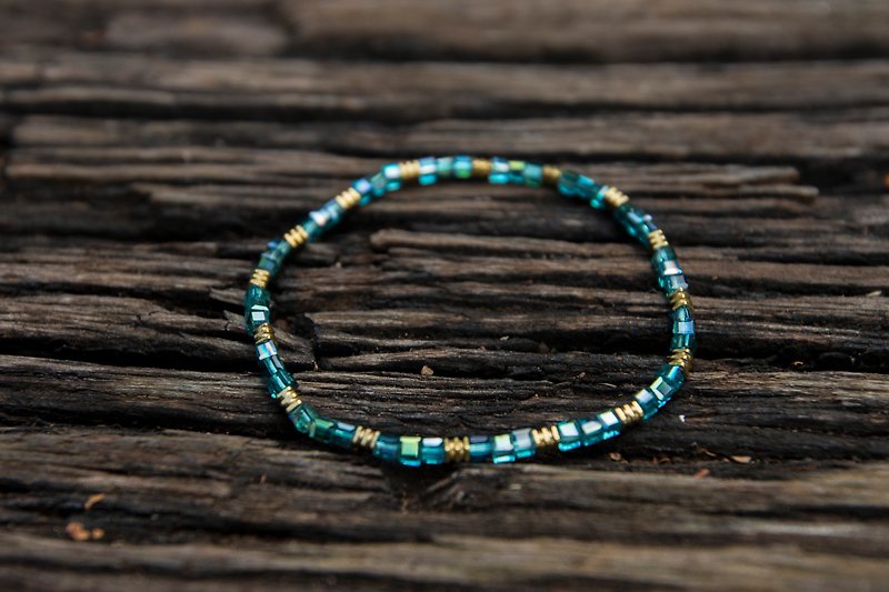 Azure ∣ blue ocean simple lucky bracelet - สร้อยข้อมือ - คริสตัล สีน้ำเงิน