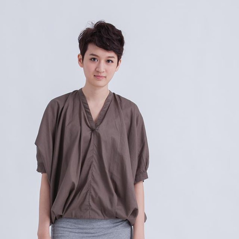 Patty V neck Top / Olive Green - เสื้อผู้หญิง - วัสดุอื่นๆ สีนำ้ตาล