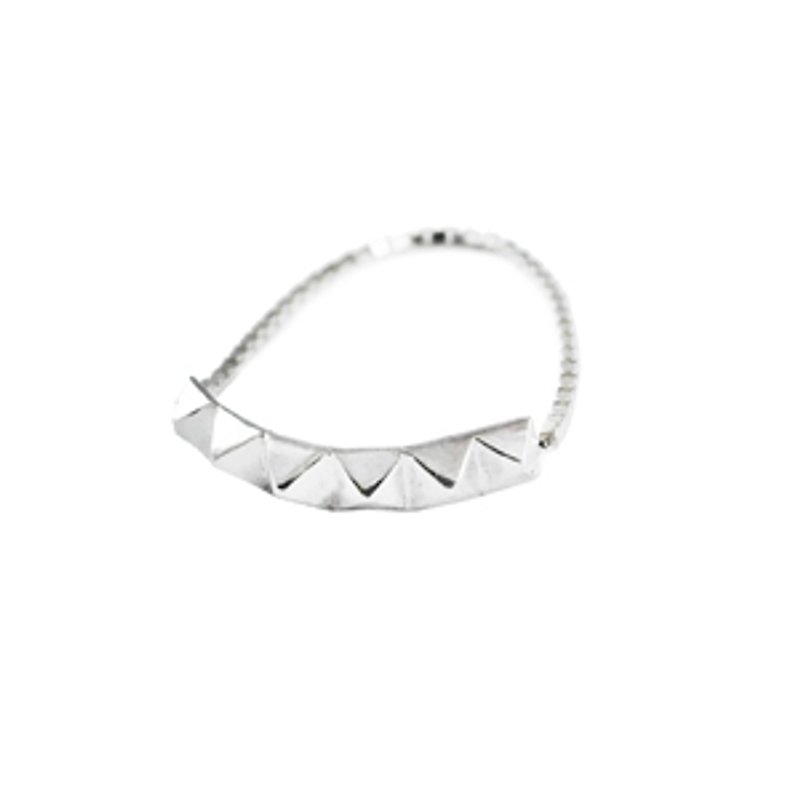 Silver Chain rivet shape ring DIAMANTE STRING - แหวนทั่วไป - โลหะ สีเงิน