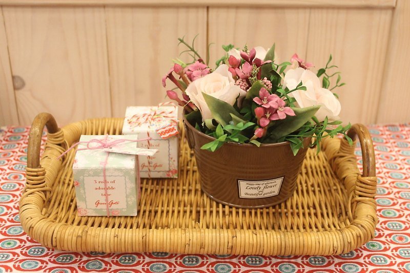 中国名オレタ住む食料品╭* [ZAKKA食料品のスタイルロマンチックなバラ造花ポットグループ（ブラウン）]ピンクの花 - 観葉植物 - 金属 ブラウン