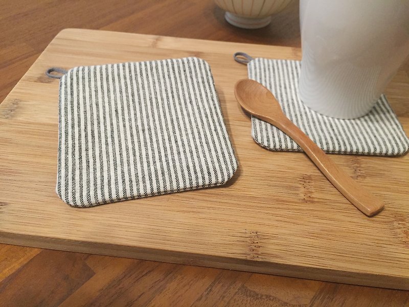 Handmade coaster - simple straight grain / gray (set of 2) - ของวางตกแต่ง - ผ้าฝ้าย/ผ้าลินิน สีเทา