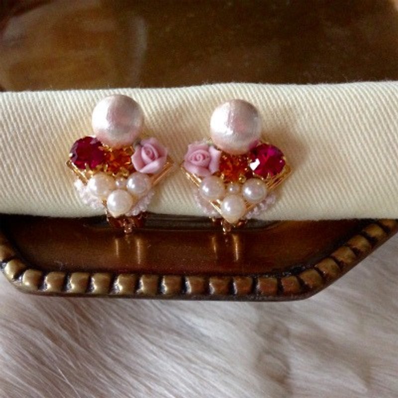 Pink cotton pearl bijoux earrings - ピアス・イヤリング - その他の素材 ピンク
