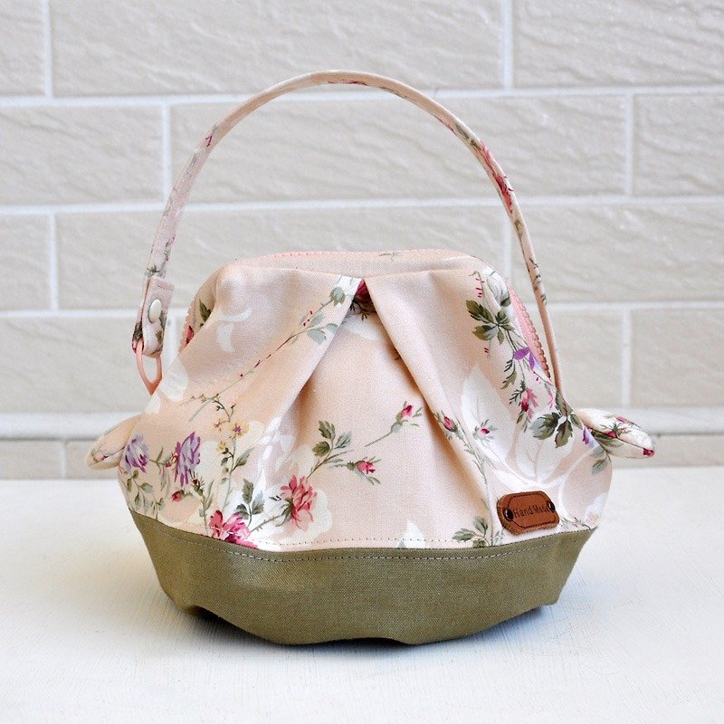 Bracket gold series - pink chrysanthemum rose water portable multi-purpose bag - กระเป๋าเครื่องสำอาง - ผ้าฝ้าย/ผ้าลินิน สีส้ม