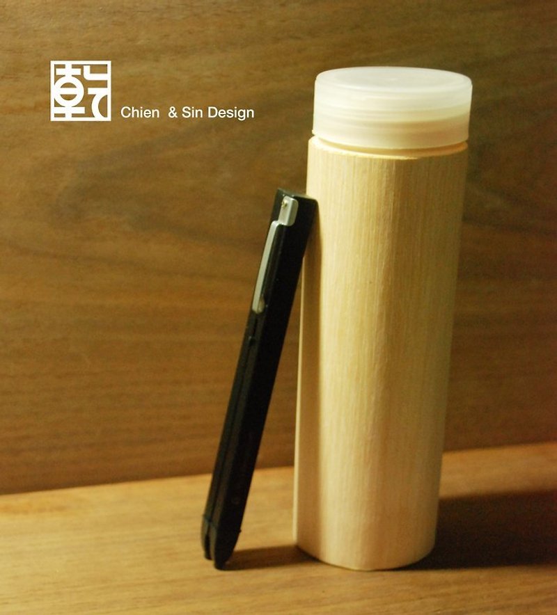 革ペンケースにウッドスティック - ペンケース・筆箱 - 木製 