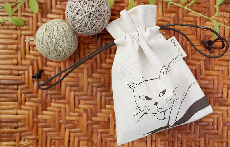 SMALL BAG WITH WHITE CAT. - Drawstring Bags - Cotton & Hemp Khaki