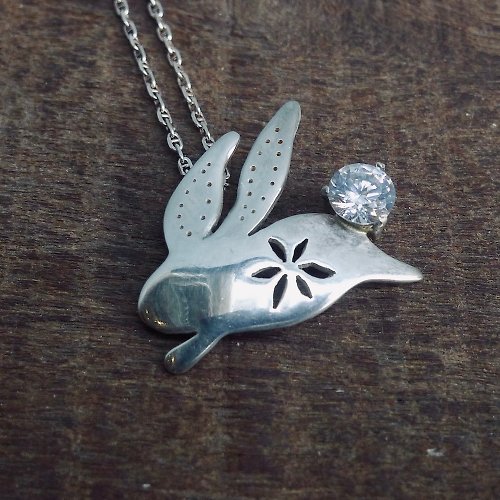 手作的詩HANDICRAFT POEMS 幸運兔兔~兔子造型搭幸運鋯石,可愛動物療癒系列墜飾項鍊