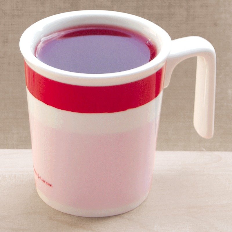 Sweetheart Strawberry Kiss mugs (primary system) - Mugs - Porcelain Red