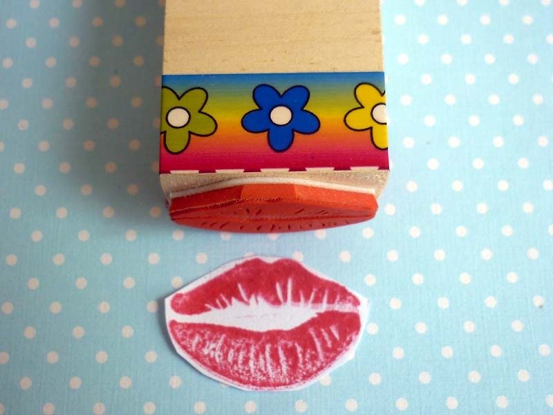 Wood chapter rubber stamp lipstick chapter red lip seal kiss mark seal kiss chapter wedding seal - ตราปั๊ม/สแตมป์/หมึก - ยาง สีแดง