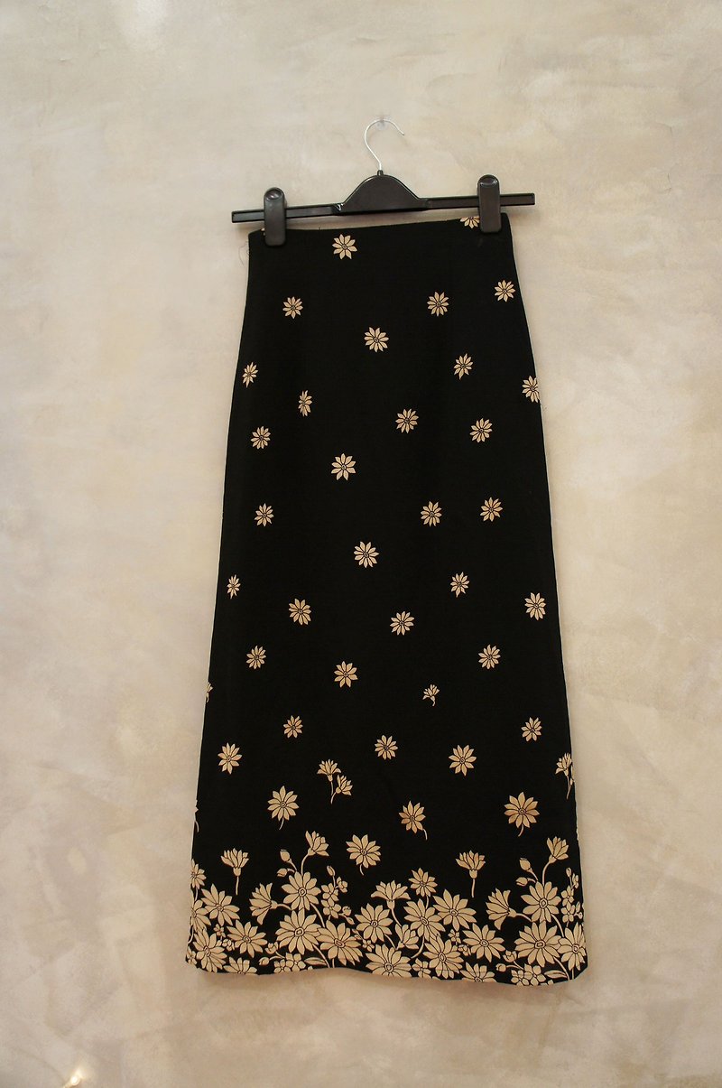 Thick black gauze dress beige vintage flower fluttering PdB - Skirts - Other Materials Black