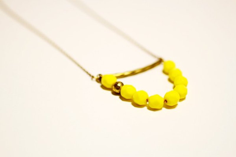 黃色 SayCheese項鍊 天然石/黃銅 - Necklaces - Other Materials Yellow