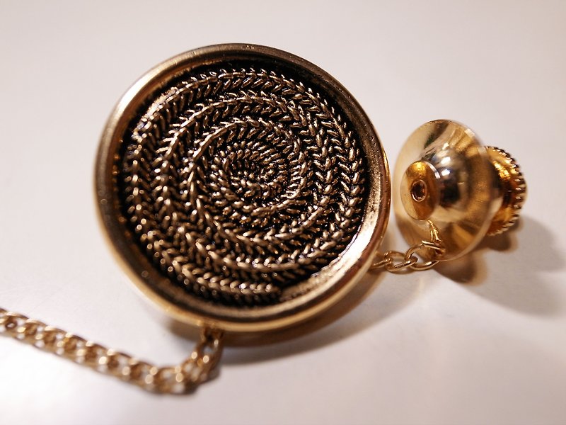 Black Gold Rope Swirl Tie Buckle - Other - Plastic Gold