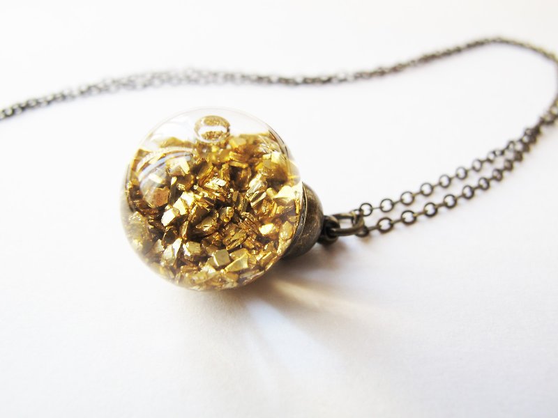 * Rosy Garden * golden planet rocks flowing in water inside glass ball necklace - Chokers - Glass Gold