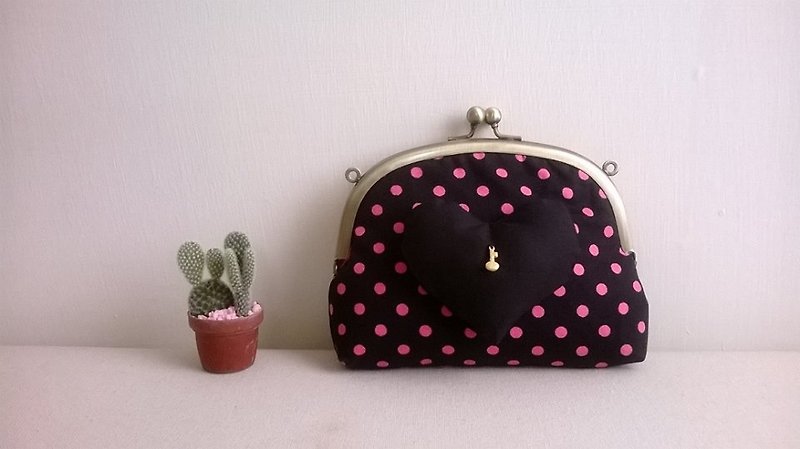 pinpincandy red dots big love mouth gold bag clutch bag cosmetic bag without chain - Other - Other Materials Black
