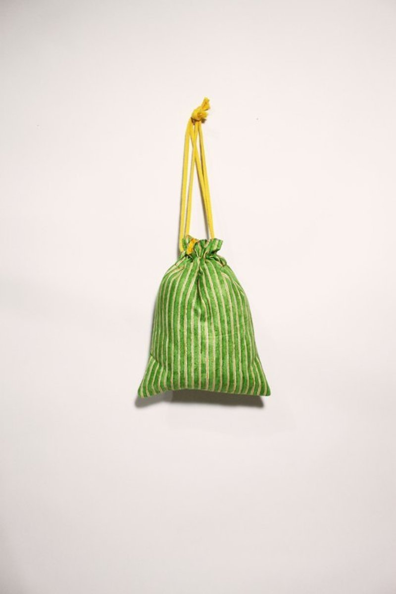 [CURLY CURLY] 小玉西瓜 /拍立得鋪棉束口袋 - 相機袋 - 其他材質 綠色