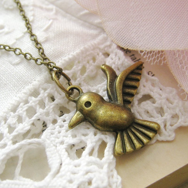 Small hummingbird necklace - Necklaces - Other Metals 
