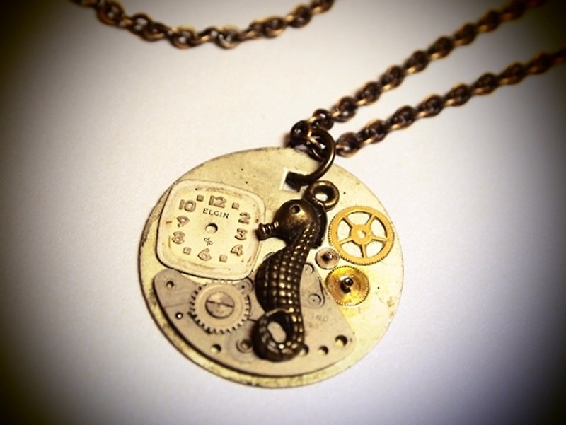 Steampunk Steampunk style necklace under the sea - สร้อยคอ - โลหะ สีทอง
