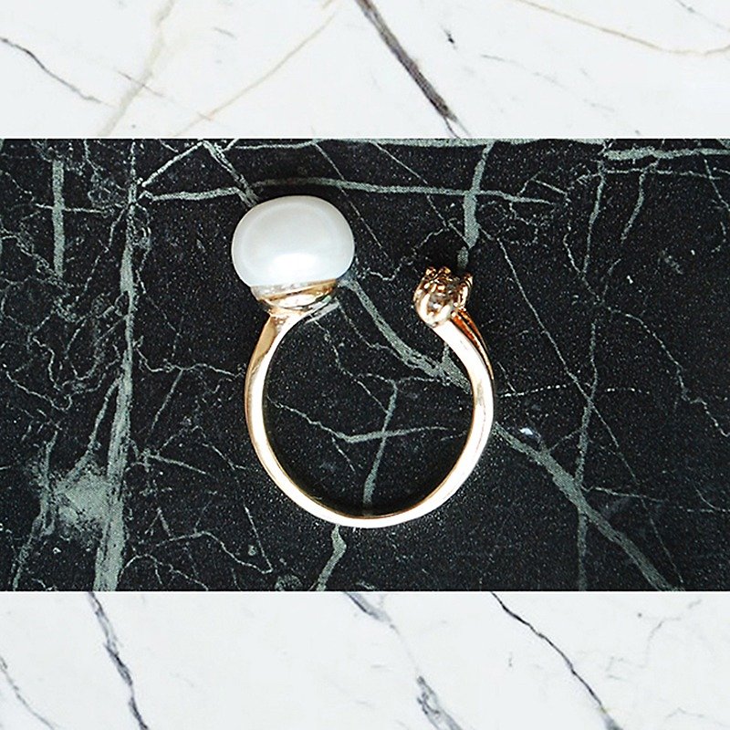 ESCA • 珍珠系列 珍珠水鑽開口戒指 - 戒指 - 寶石 金色