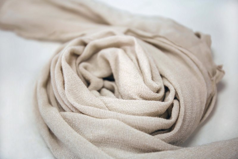 Collagen cool sense scarf - rice - ผ้าพันคอ - วัสดุอื่นๆ สีกากี