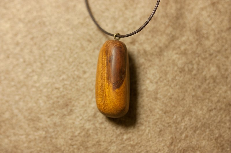 Mushi - Pebbles - Necklaces - Wood Brown