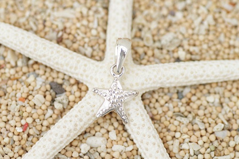 Starfish Silver pendant top - Necklaces - Other Metals Gray