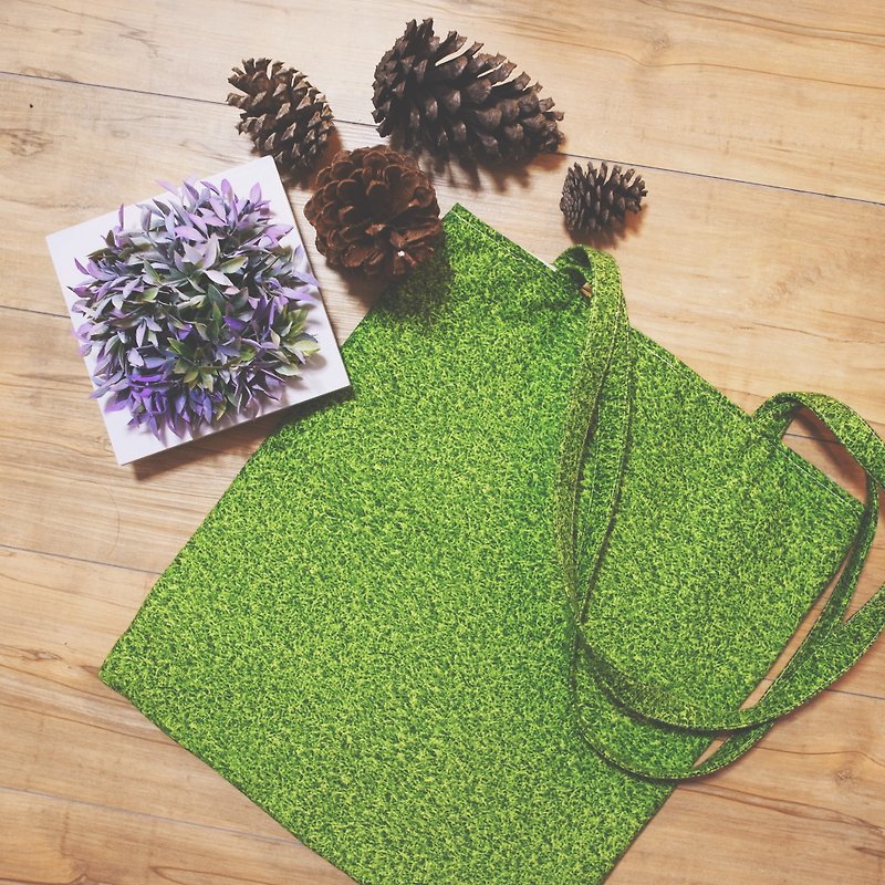 Grass green Hand Bag - กระเป๋าแมสเซนเจอร์ - กระดาษ สีเขียว