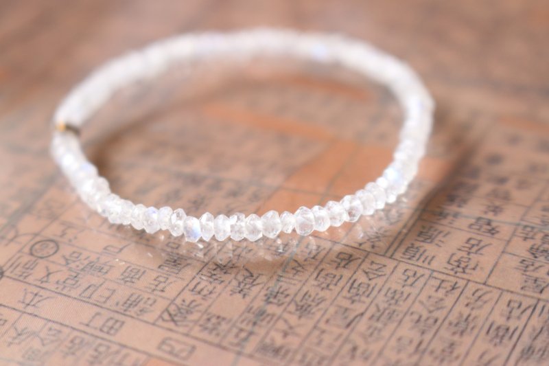 Moonstone bracelet-Natural stone bracelet - Bracelets - Gemstone White