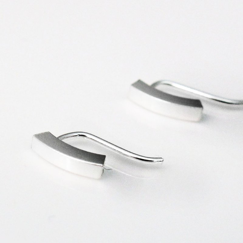 Curve Charm Earrings 925 Sterling Silver Earrings Curve Charcoal Ears - 64DESIGN - ต่างหู - เงินแท้ ขาว