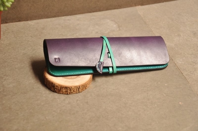 AR09 bandage pen - Pencil Cases - Genuine Leather Purple
