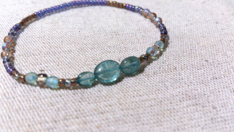 crystal in dearsharka || perfectly clear blue-green tourmaline. Blue-hyun Ningcai - สร้อยข้อมือ - เครื่องเพชรพลอย สีน้ำเงิน