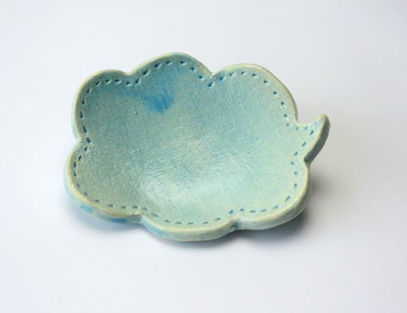 Clouds of the balloon dish (blue) - Small Plates & Saucers - Other Materials 