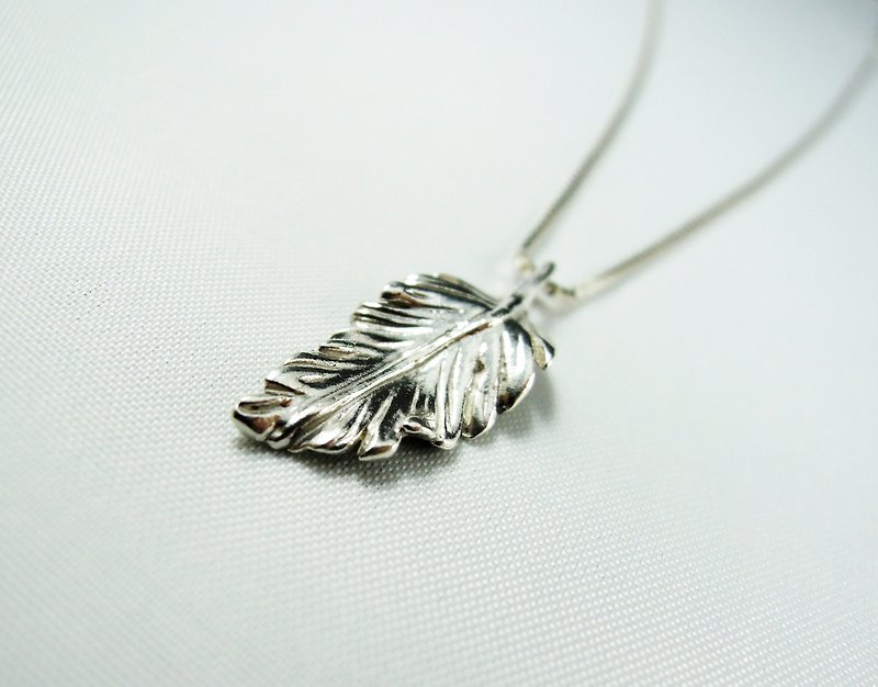 Feather Sterling Silver Necklace/ Clavicle Chain/ Gift/ Anniversary/ Valentine's Day - Collar Necklaces - Other Metals White