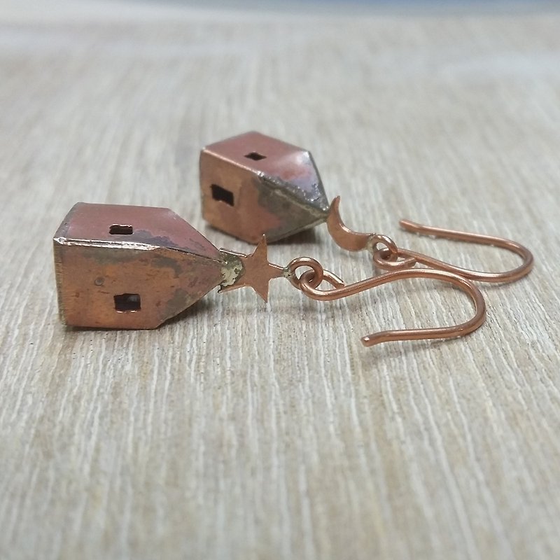 Moon and stars copper earrings - ต่างหู - โลหะ สีนำ้ตาล
