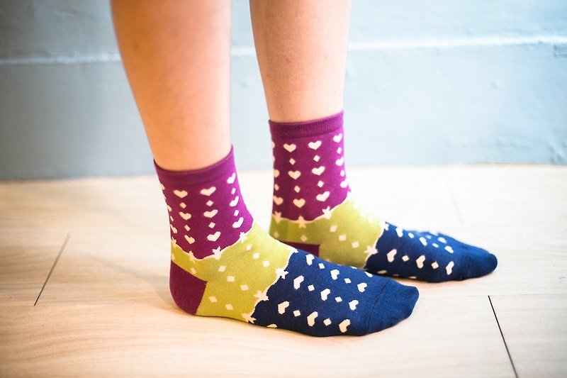Fuchsia Socks_Valentine's Day, unisex/quirky/happy socks - ถุงเท้า - วัสดุอื่นๆ หลากหลายสี
