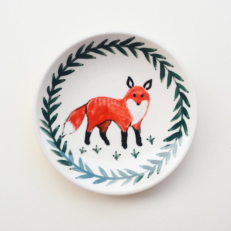 Hand-painted small porcelain plate-little fox - จานเล็ก - เครื่องลายคราม สีแดง