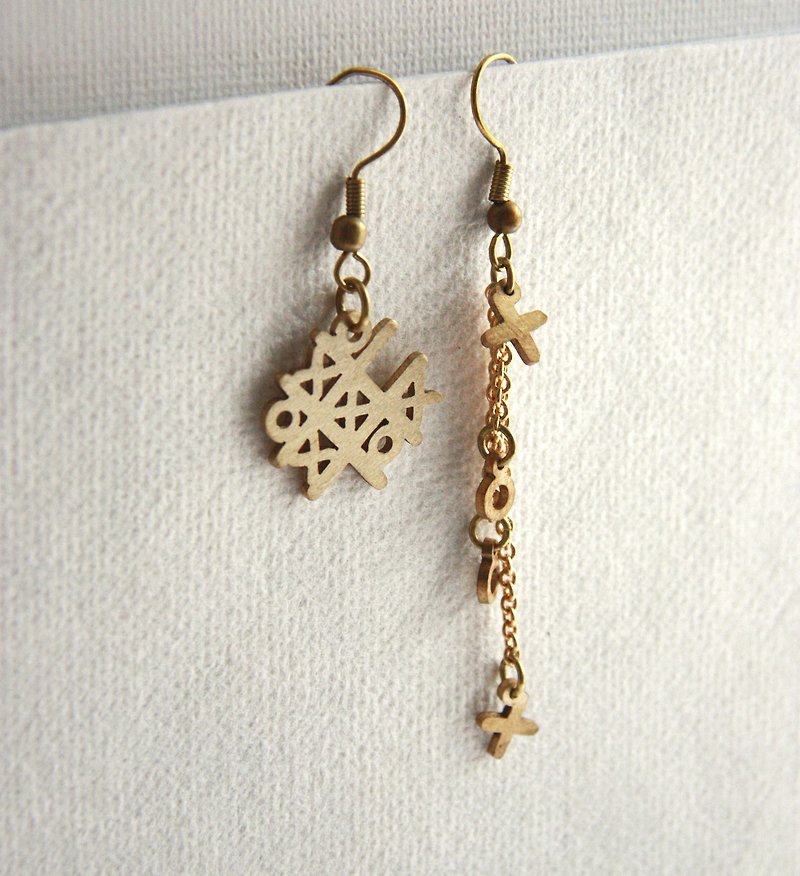 X O game Earrings - Geometric - Brass sheet Hand-cutting - Earrings & Clip-ons - Other Metals Gold