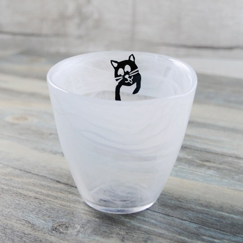 300cc【貓村玻璃杯】(黑貓) ねこ貓抓魚手工杯 溫暖質感貓抓杯玻璃藝術 いつまでも一緒でいたい 不雕刻作品 - 酒杯/酒器 - 玻璃 灰色