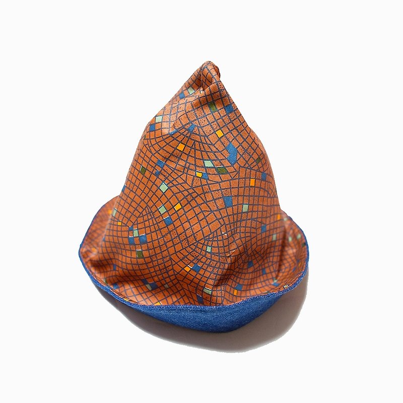 A MERRY HEART ♥ exclusive design Clementine staggered Plaid Triangle wizard hat - Hats & Caps - Other Materials Multicolor