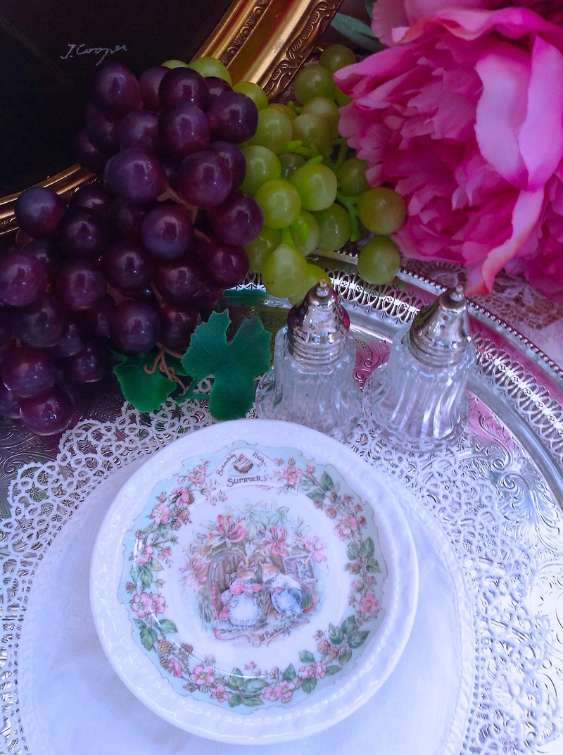 Anne ♥ crazy ♥ Royal Doulton Royal Doulton Antiquities - brier village "mouse moving autumn edition ~ cake pan, dessert plate, fruit plate - จานเล็ก - เครื่องลายคราม หลากหลายสี