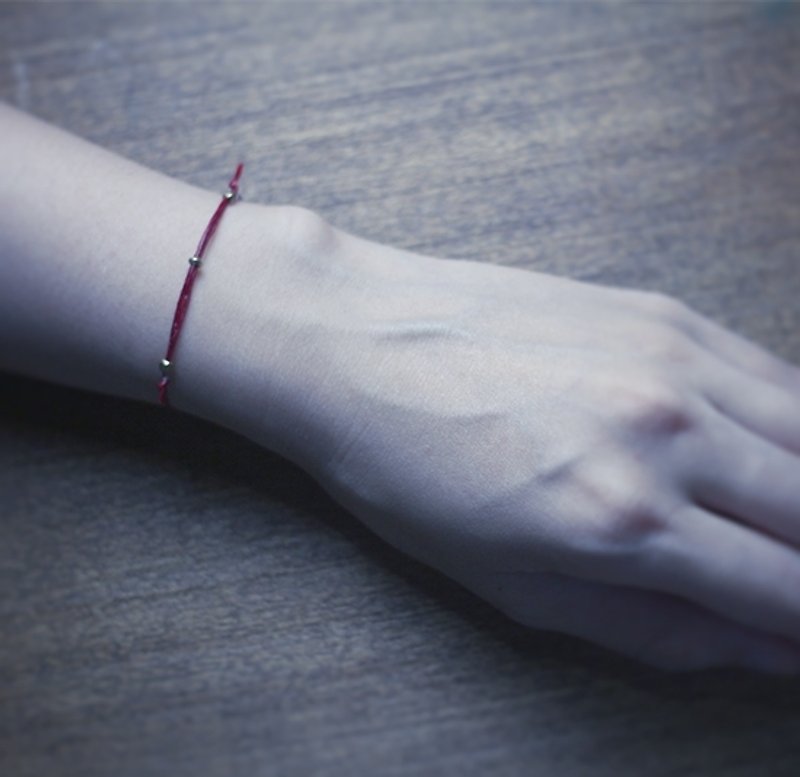 Be careful of the machine-Deep Love Red Extra Fine Line Crimson Stretch Cord Wax Line Bracelet - Bracelets - Polyester Red