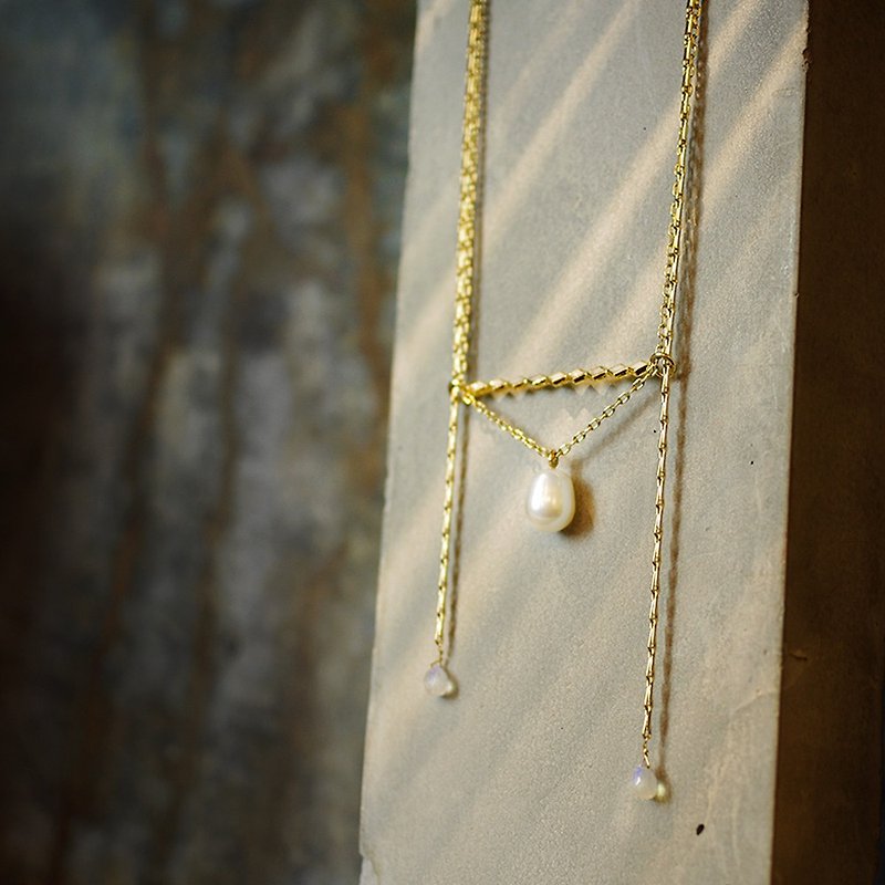 Libra small pearl moonstone necklace BIOS - Necklaces - Gemstone Gold