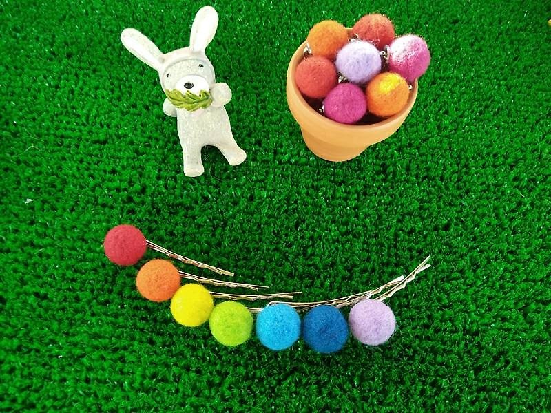 Cotton wool wool wool hairpin. Made in Taiwan - Hair Accessories - Wool Multicolor