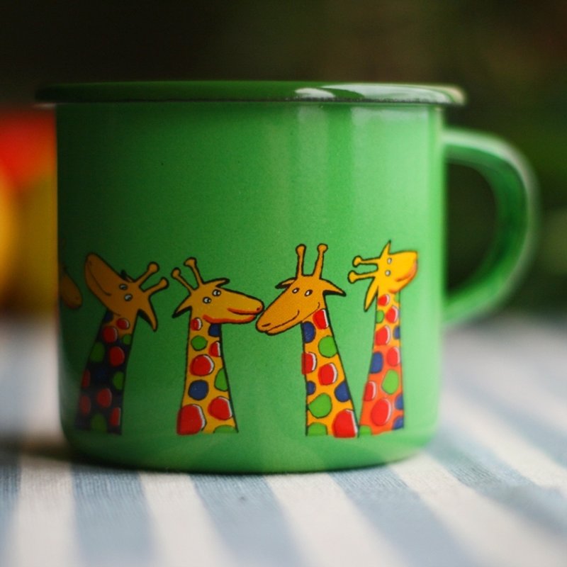 Smaltum Prague enamel cup pro microphone _ giraffe grass green (250ml) <FDN000039> - Mugs - Enamel Green