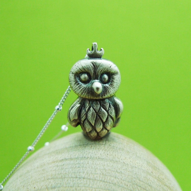 Owl baby necklace - สร้อยคอ - โลหะ สีเทา