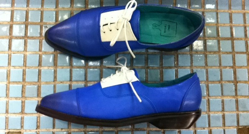 藍色尖頭曼 - 女休閒鞋/帆布鞋 - 真皮 藍色