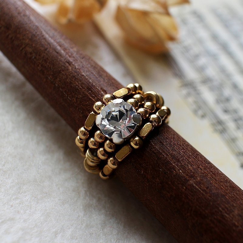 EF黃銅流金歲月NO.121白色特大水鑽戒指套組 - 戒指 - 其他材質 金色